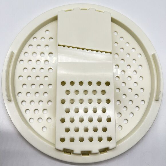 Vintage 70s Jadeite Tupperware Set-Reversible Grater and Colander w/Lid-786-1 - Picture 5 of 9